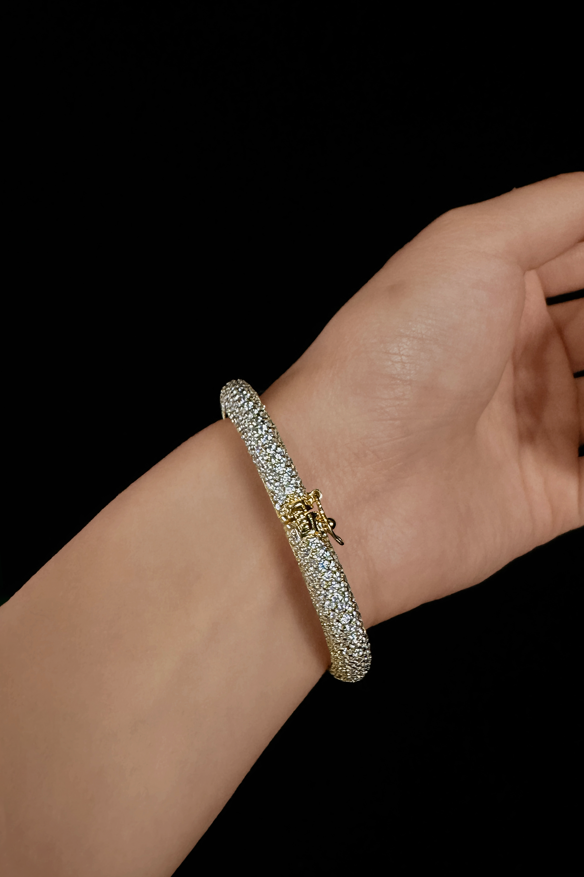 Behold Bangle