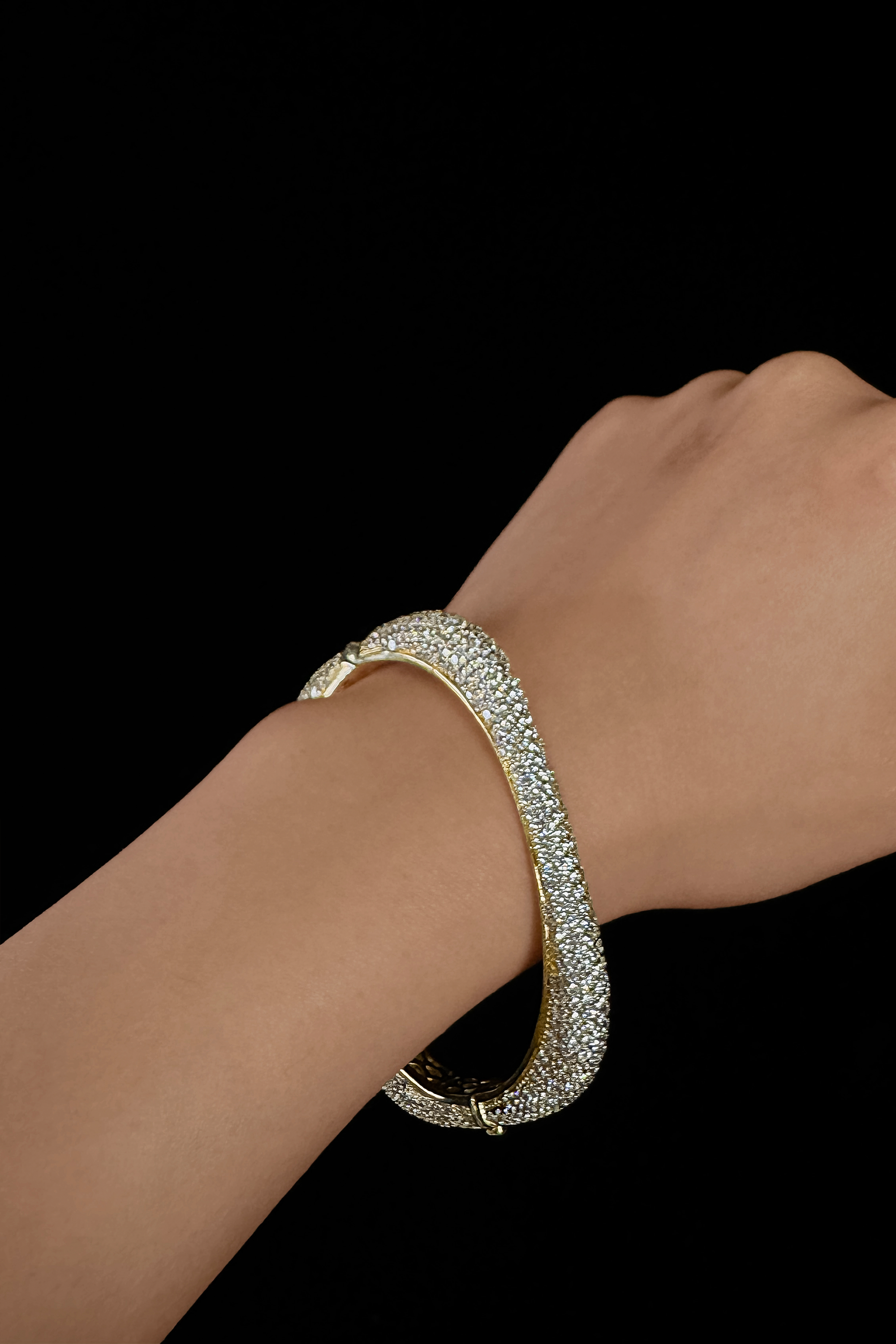 Behold Bangle