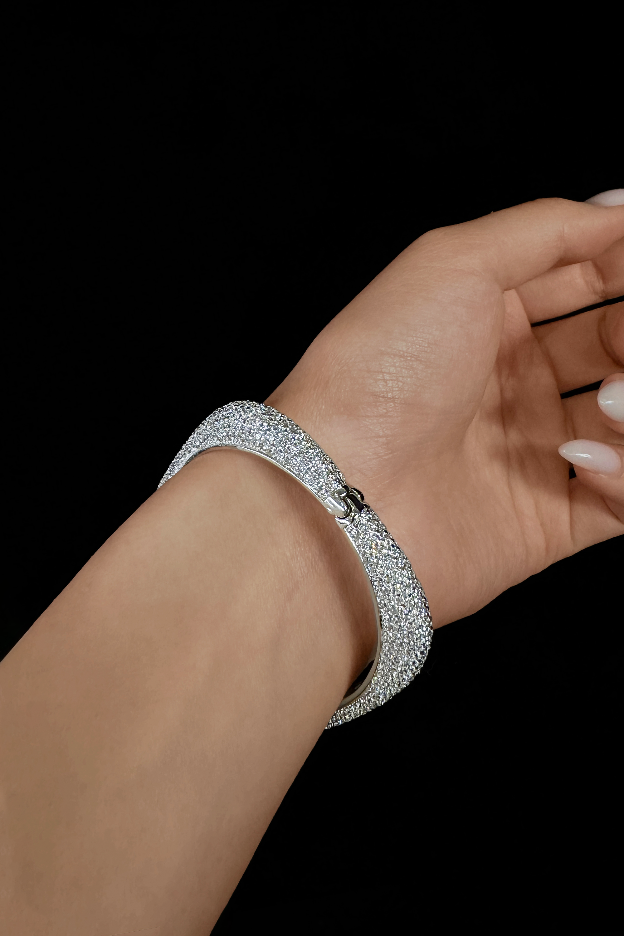 Behold Bangle