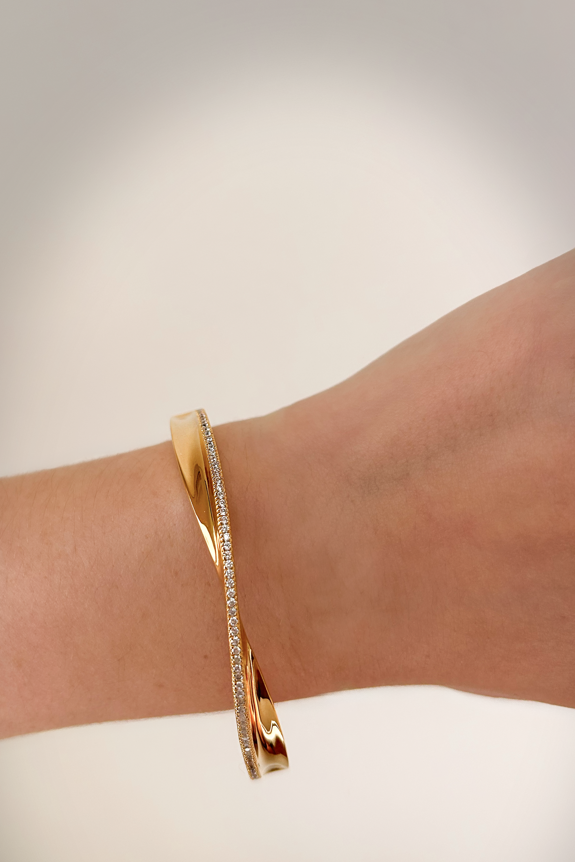 Light Bangle