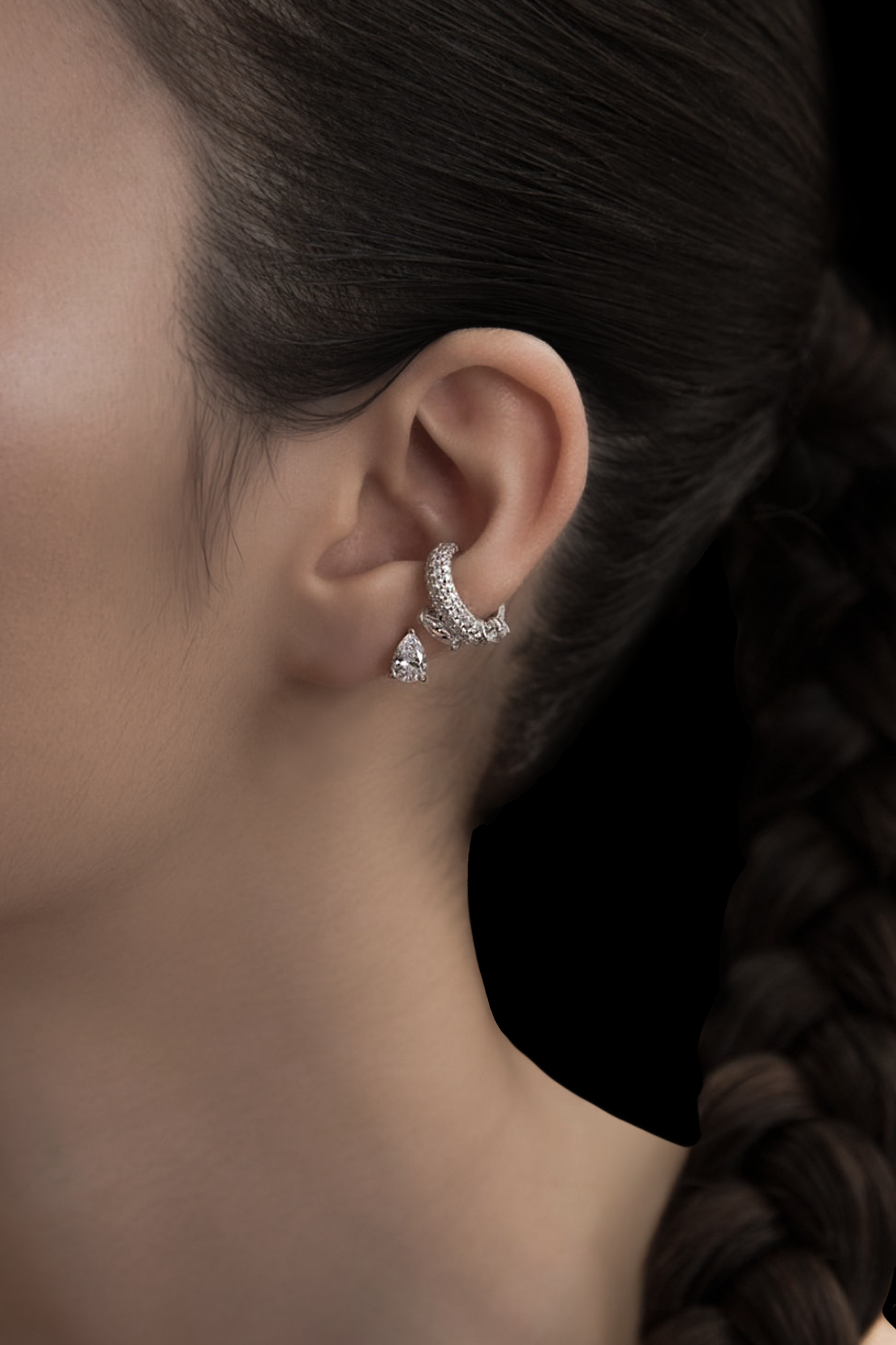 UNCONTAINED Ear Cuff
