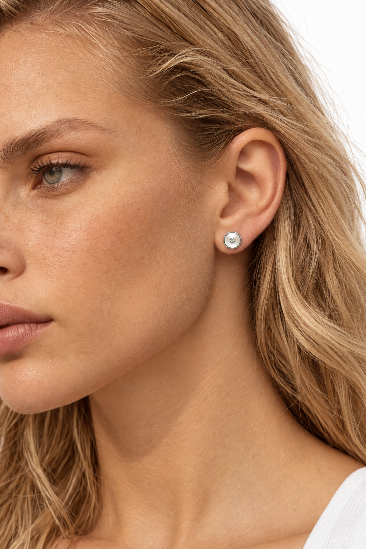 Minx Shell Stud Earrings