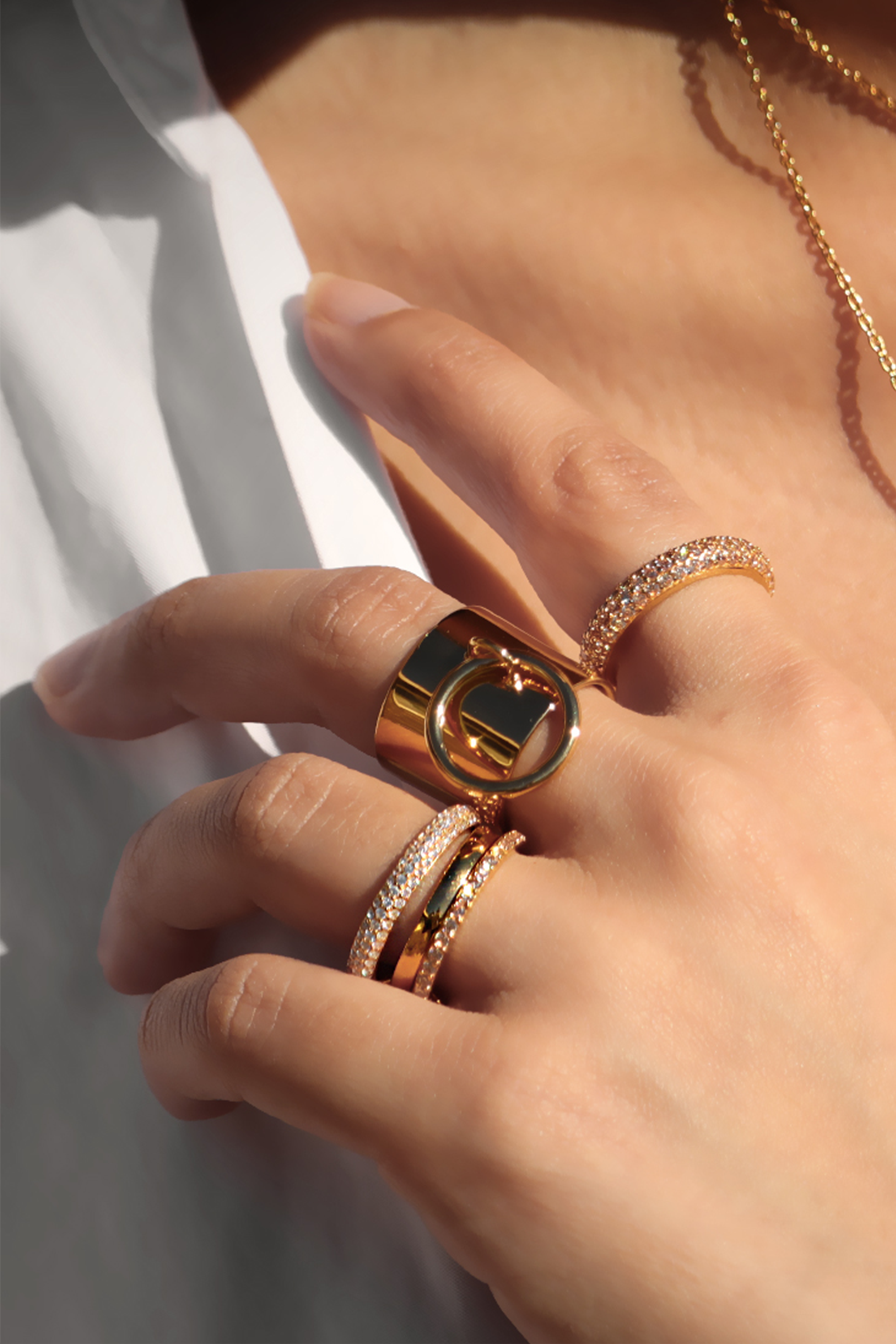 Cyclic Alchemy Ring
