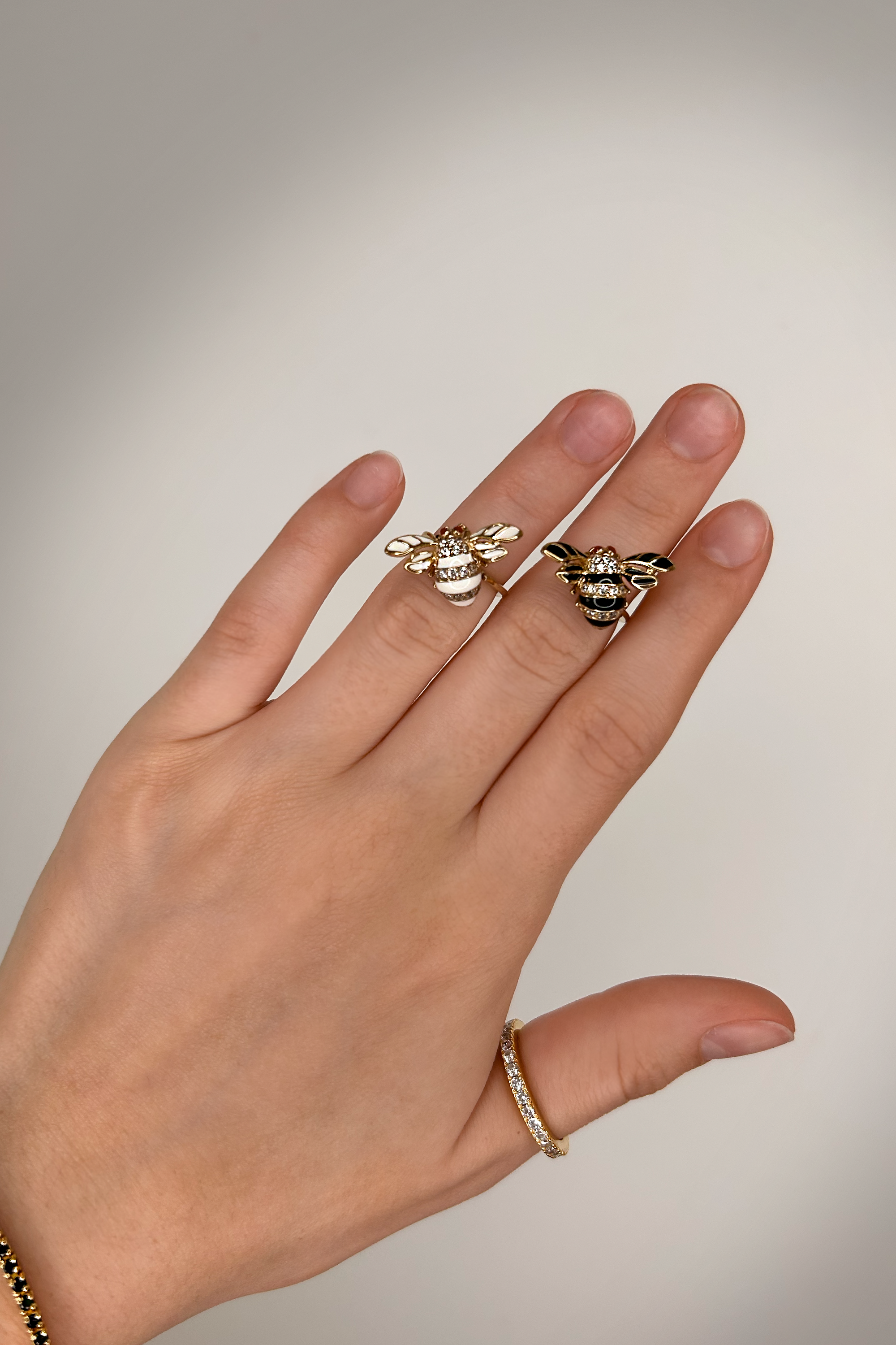 Queen Bee Midi Ring