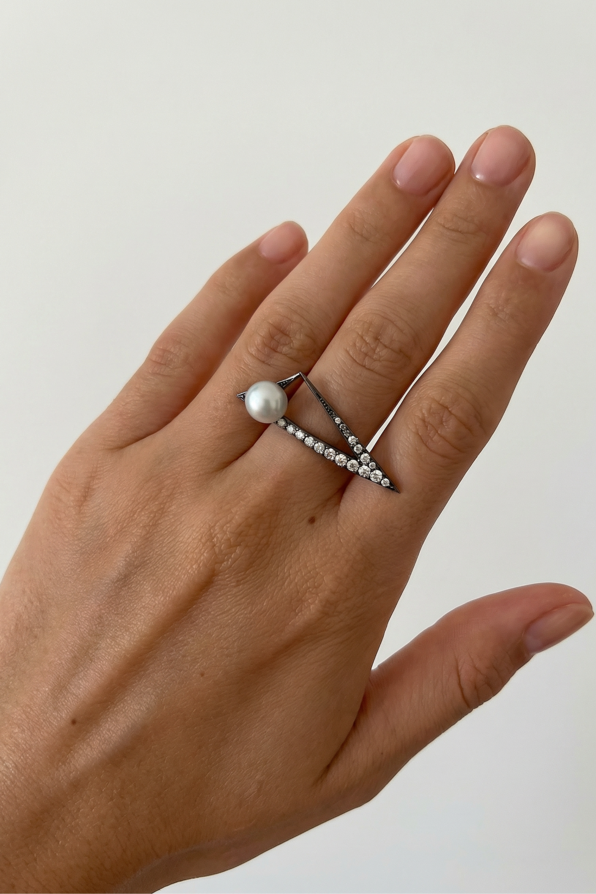 Split Pearl Ring
